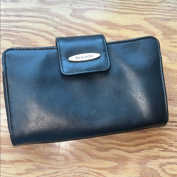 Koltov Handbags - Black Vegan Wallet Crossbody Convertible Bag